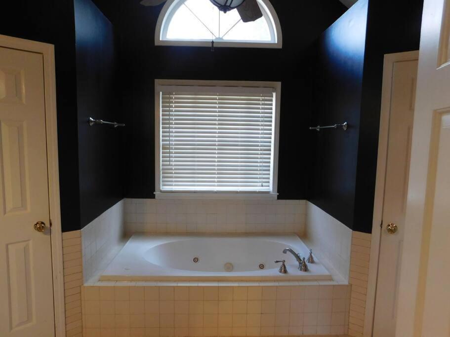 Stone Mountain Cozy Holiday home Snellville